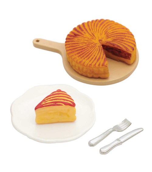 Miniatur Torte mit Brett, Teller & Besteck