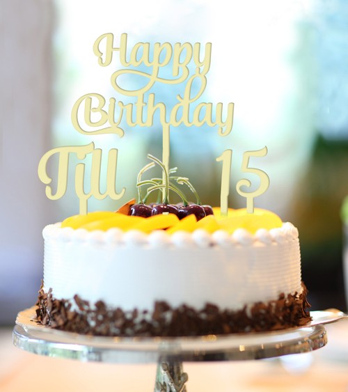 Dein Cake-Topper-Set aus Acryl "Happy Birthday" - Retro