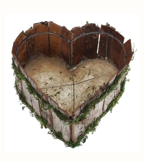Holzkiste in Herzform mit Moos
