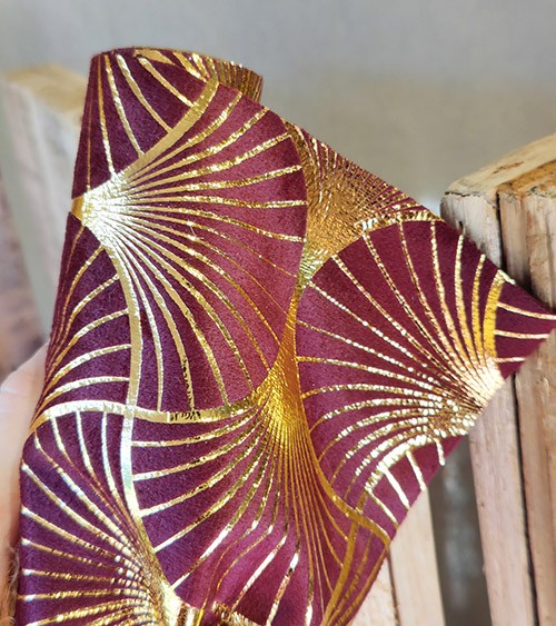 Tischläufer aus Samt "Ginkgo" - burgund & gold - 28 cm x 3 m