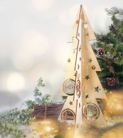 Dein Weihnachtsbaum aus Holz mit 6 Wunschnamen-Anhängern - 27 x 59 cm