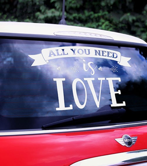 Sticker für das Hochzeitsauto "All you need is Love"
