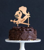 Dein Cake-Topper "Ritter" aus Holz - Wunschtext