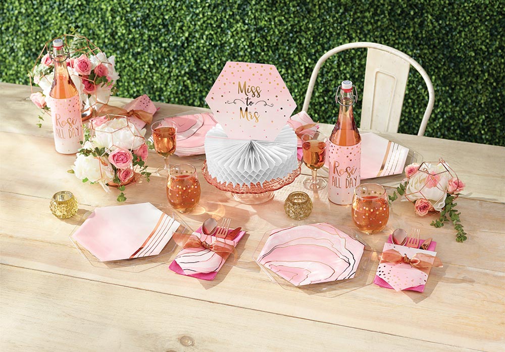 Mach es schön feminin mit Pastell-Deko für den Mädels-Brunch Mach es schön feminin mit Pastell-Deko für den Mädels-Brunch