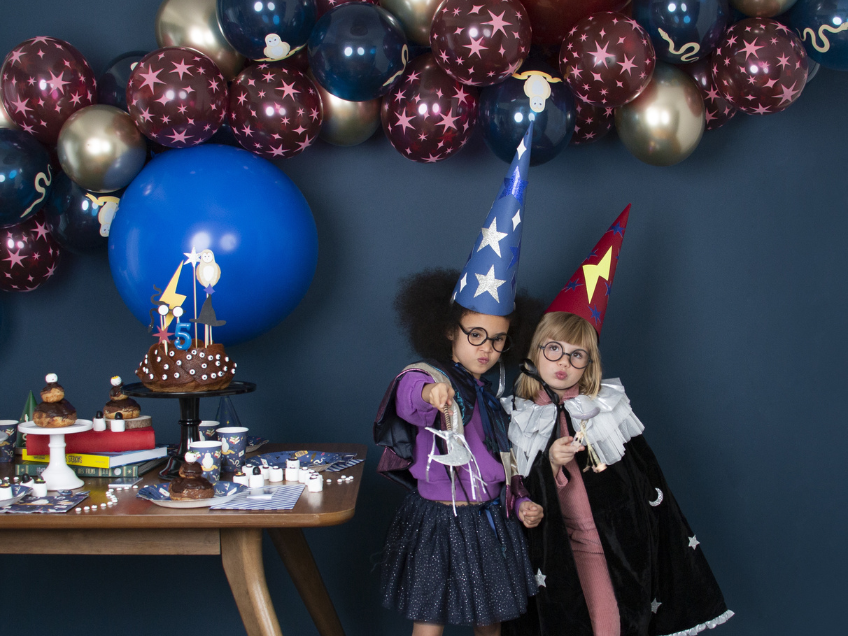 Hexen und Zauberer sind ein tolles Motto zum Kindergeburtstag - auch zum Verkleiden Hexen und Zauberer sind ein tolles Motto zum Kindergeburtstag - auch zum Verkleiden