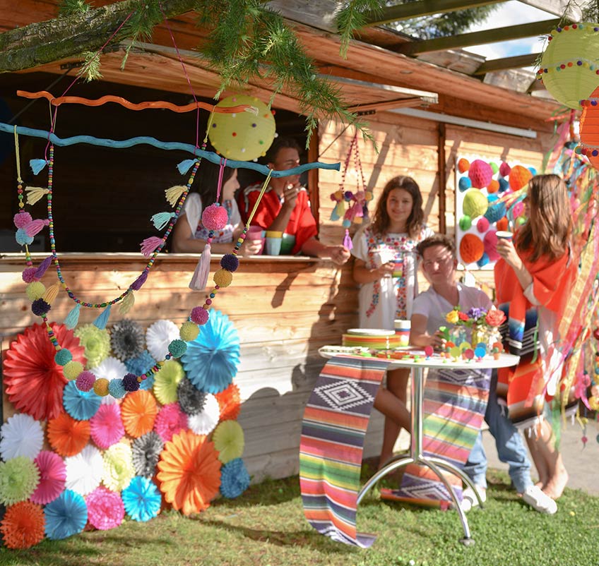Feier eine Sommerfiesta im Mexiko-Look mit bunter Deko
