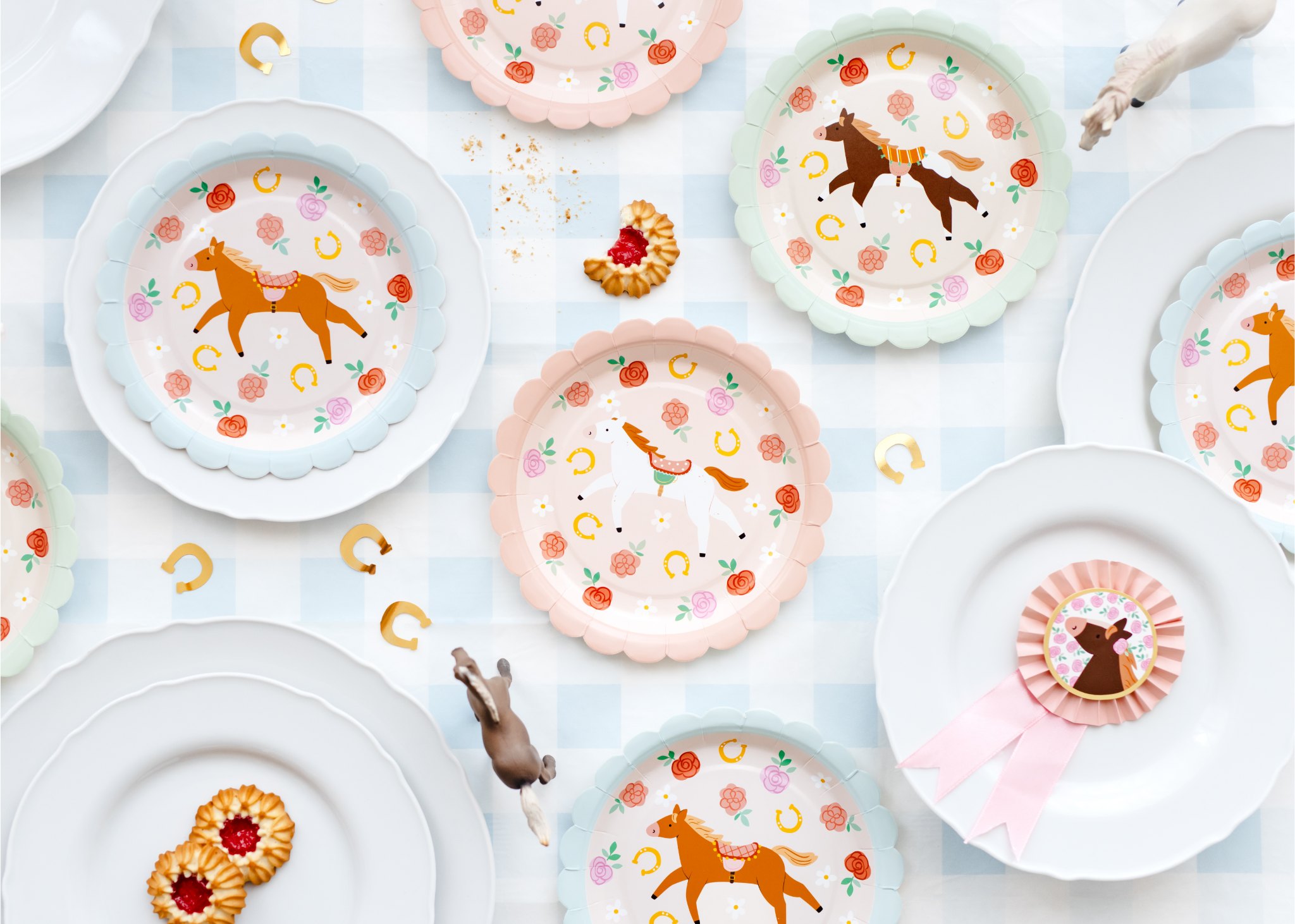 Pferdeko mit einem Hauch von Teaparty Design - zarte Farben und liebevolle Motive Pferdeko mit einem Hauch von Teaparty Design - zarte Farben und liebevolle Motive