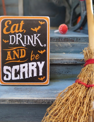 Auch Garten und Türbereich kannst du zu Halloween toll dekorieren (c) bee felten leidel on unsplash