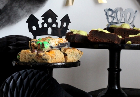 Kuchengeflüster für Geisterhausfans - gespenstisch coole Cake Topper fürs Halloween Buffet