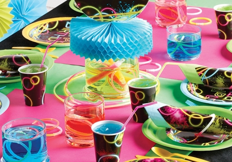 Nicht nur in den 90gern beliebt - coole Neon-Partydeko in schrillen Farben