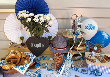 Oktoberfest zu Hause mit typisch bayerischer Brotzeit